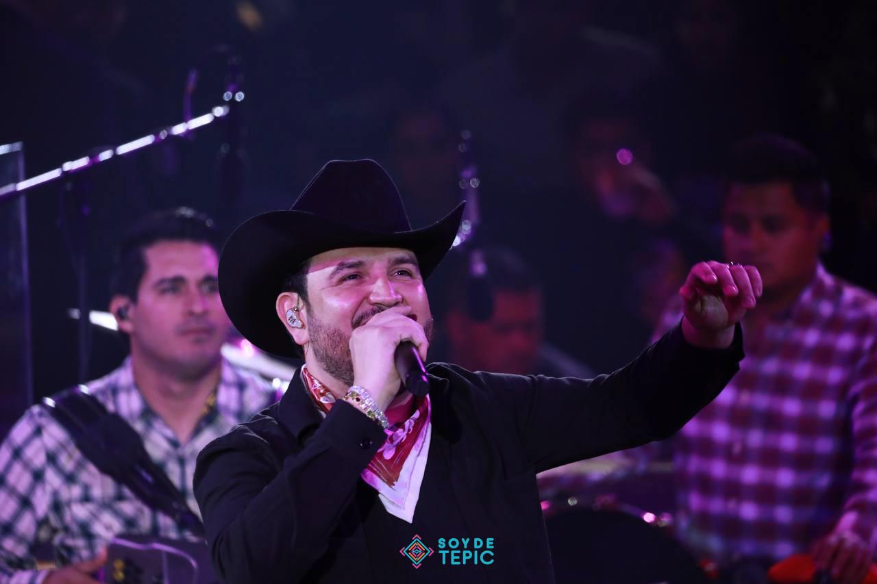 ESPECTACULAR SOLD OUT DE EDÉN MUÑOZ EN LA FERIA NAYARIT 2025.