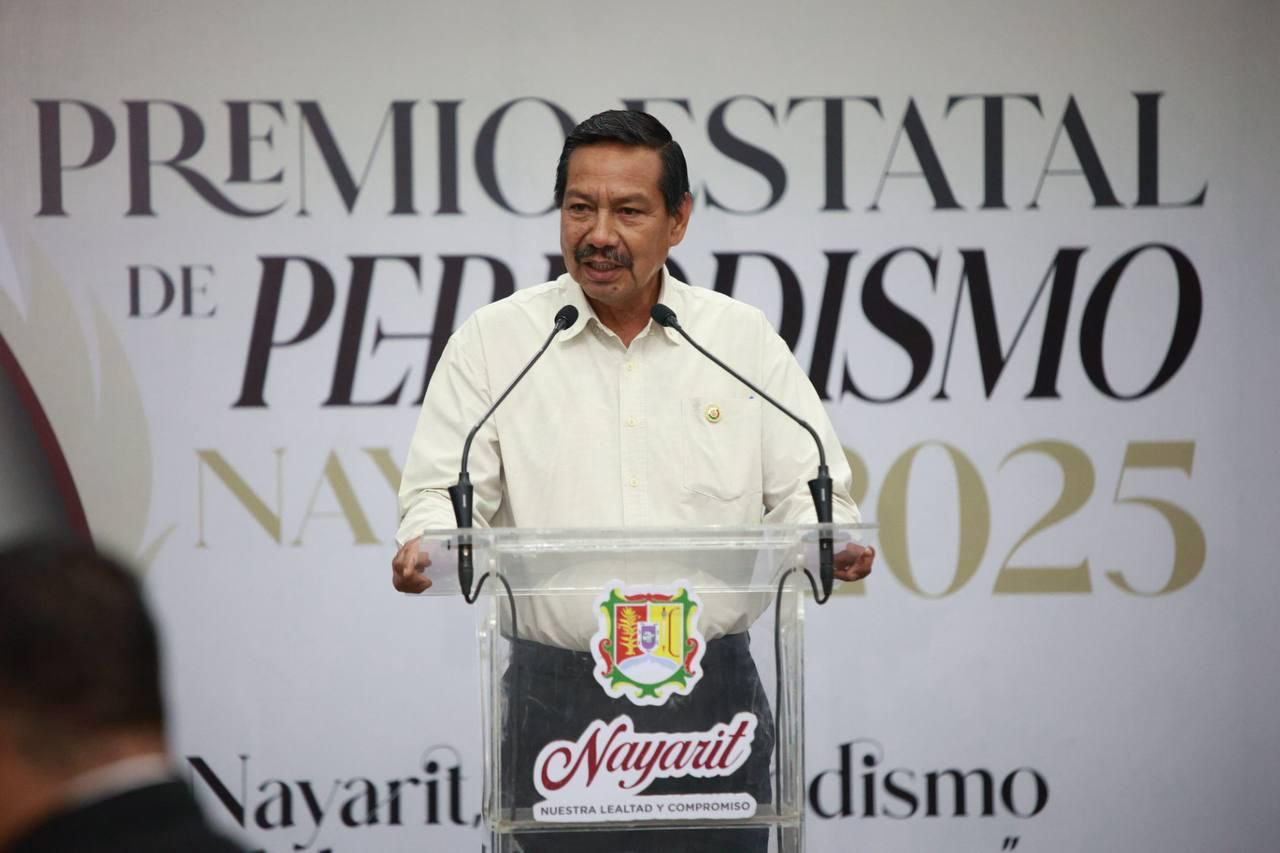 Premia Congreso y Gobierno de Nayarit a periodistas