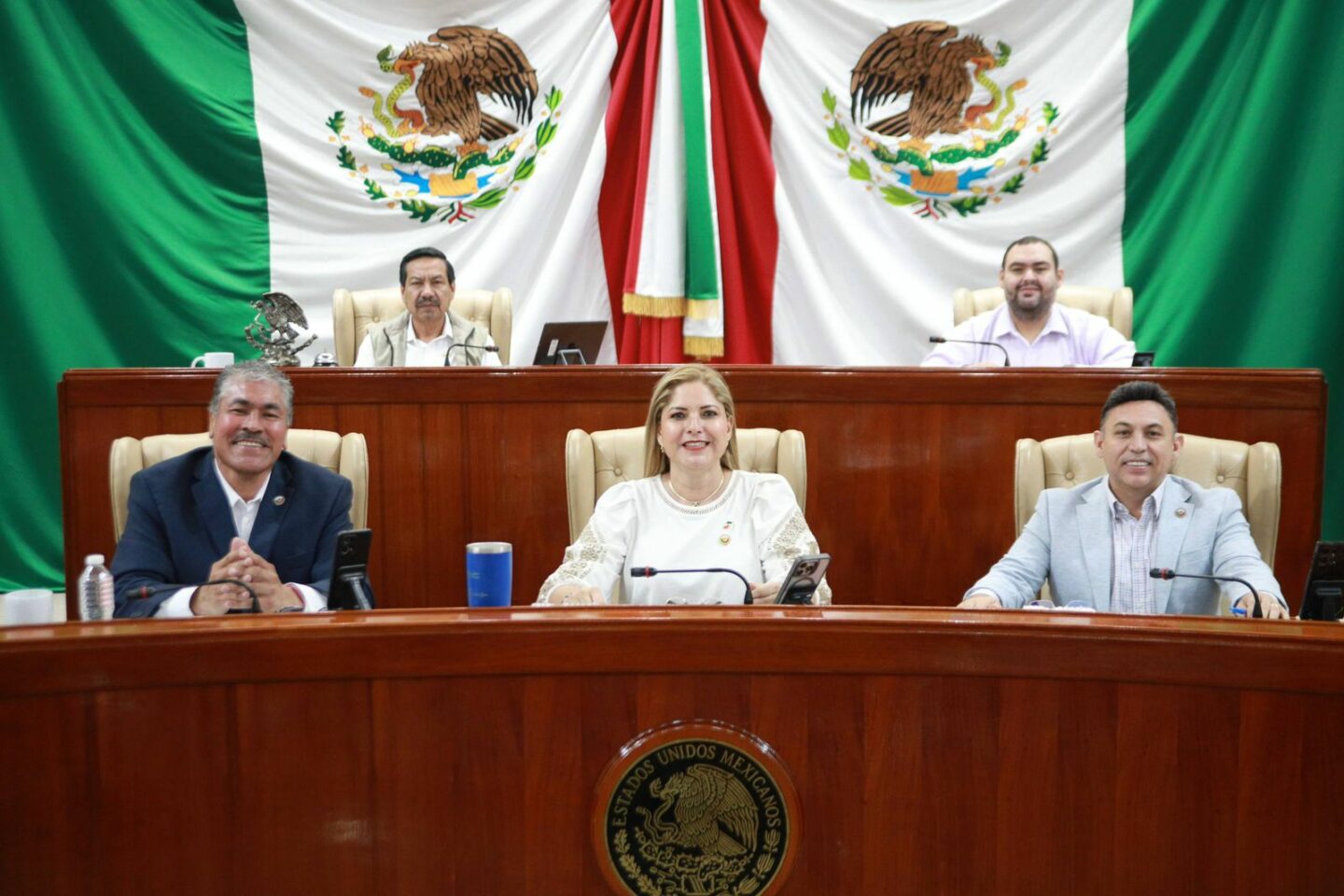 Define Congreso nueva Mesa Directiva